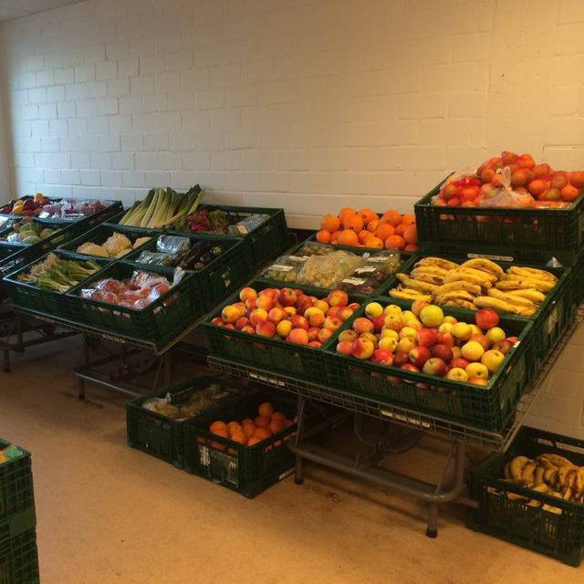 Tafel, Bedürftige, arm