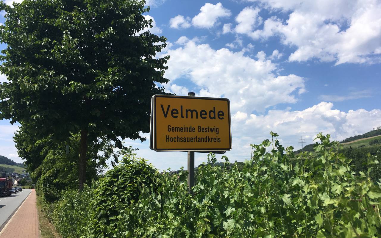 Aufgenommen im Juni 2019
Ortsschild zum Ortsübergang Bestwig-Velmede