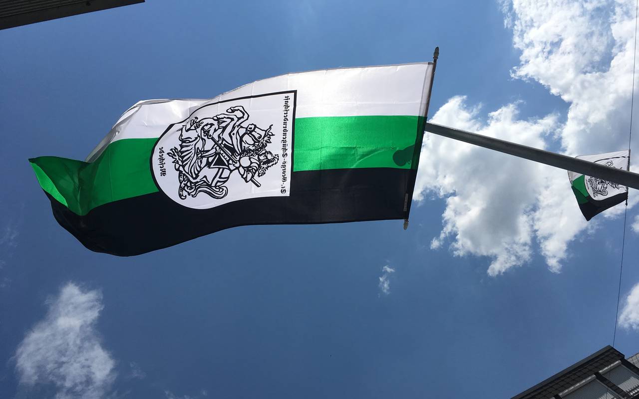 Aufgenommen im Juni 2019Schützenfestfahne am Mittwoch vor Fronleichnam in der Innenstadt von Meschede.