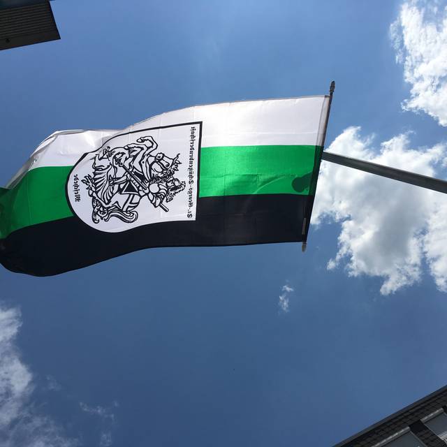 Aufgenommen im Juni 2019Schützenfestfahne am Mittwoch vor Fronleichnam in der Innenstadt von Meschede.