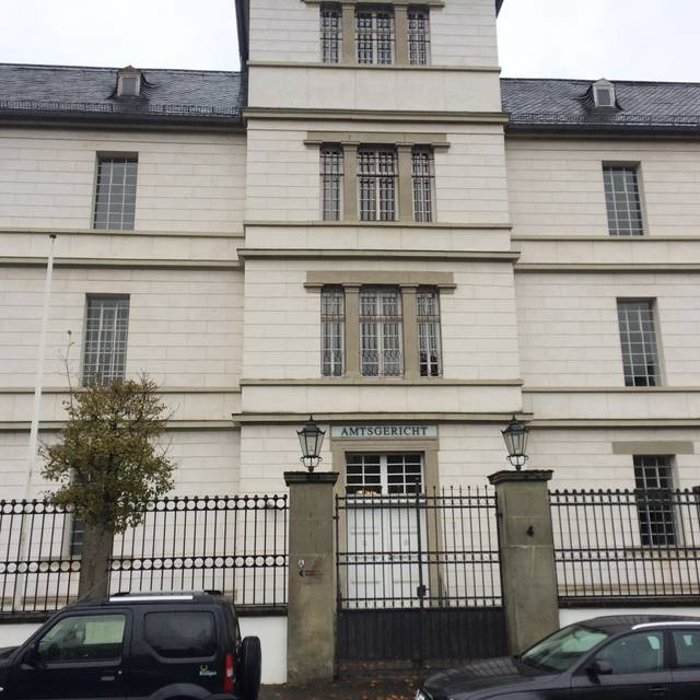 Das Amts-und Arbeitsgericht in Alt-Arnsberg.