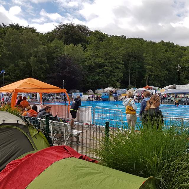 Pfingstschwimmfest des SV Neptun Neheim-Hüsten in Neheim.