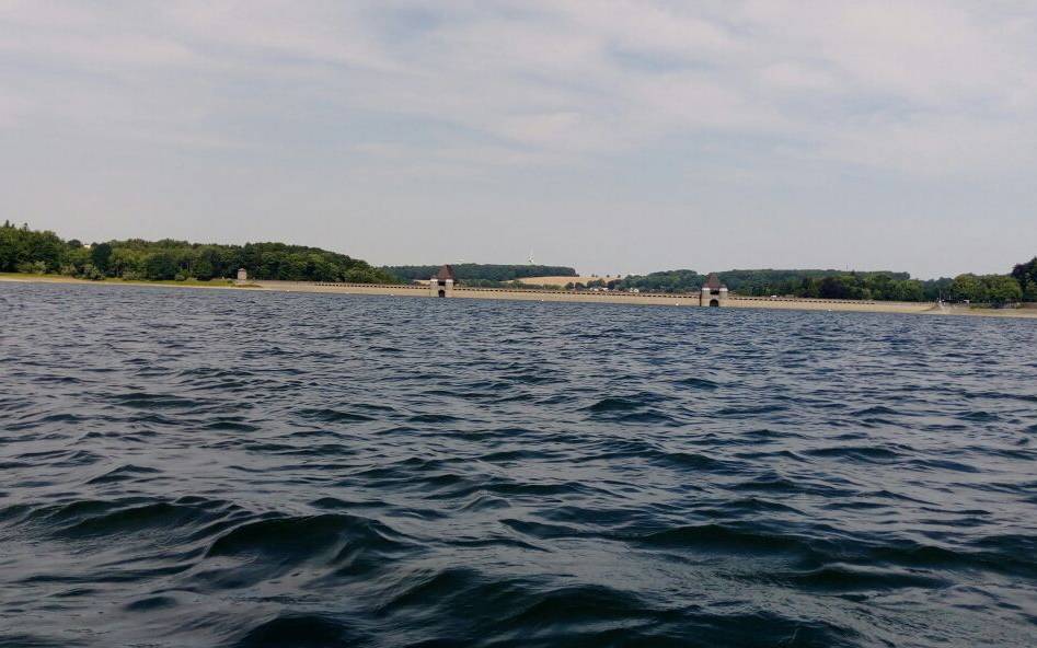 Möhnesee mit Staumauer