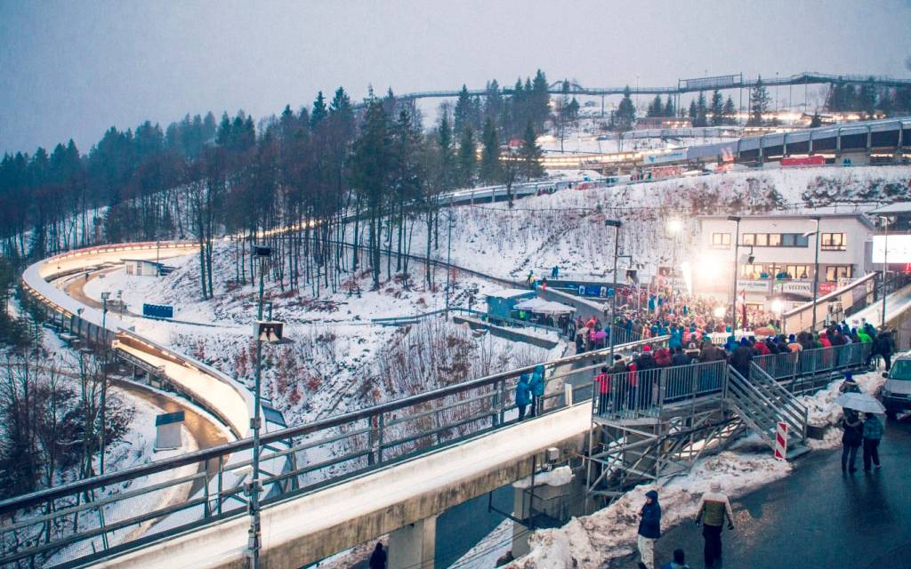 Blick aus der EisArena-Lounge in Winterberg