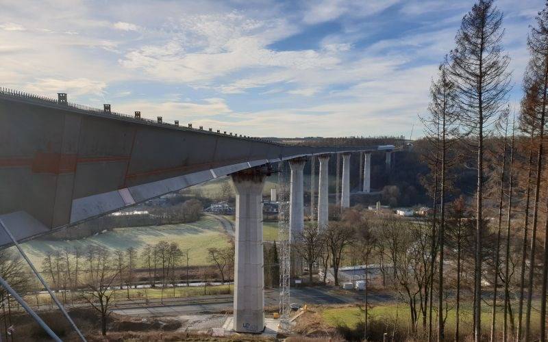 Die Aftetalbrücke im Bau.