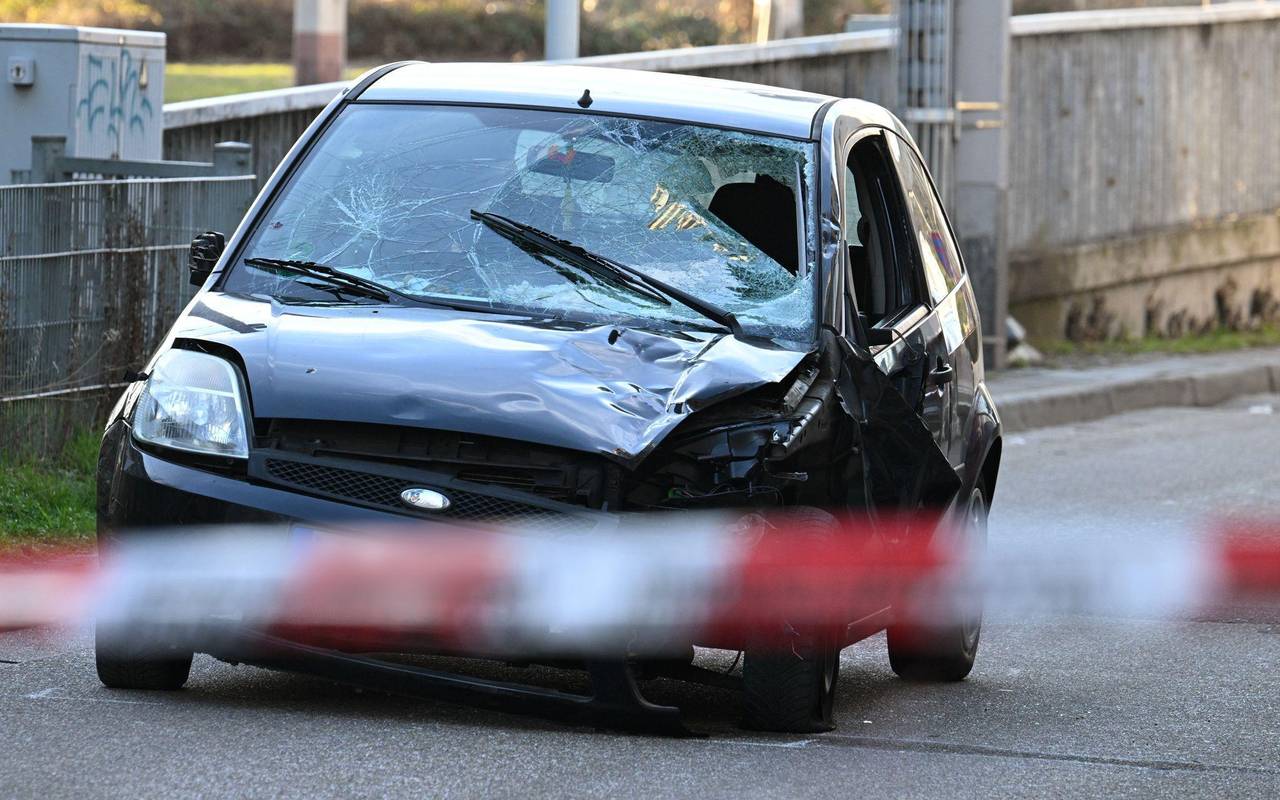 Auto fährt in Menschenmenge in Mannheim