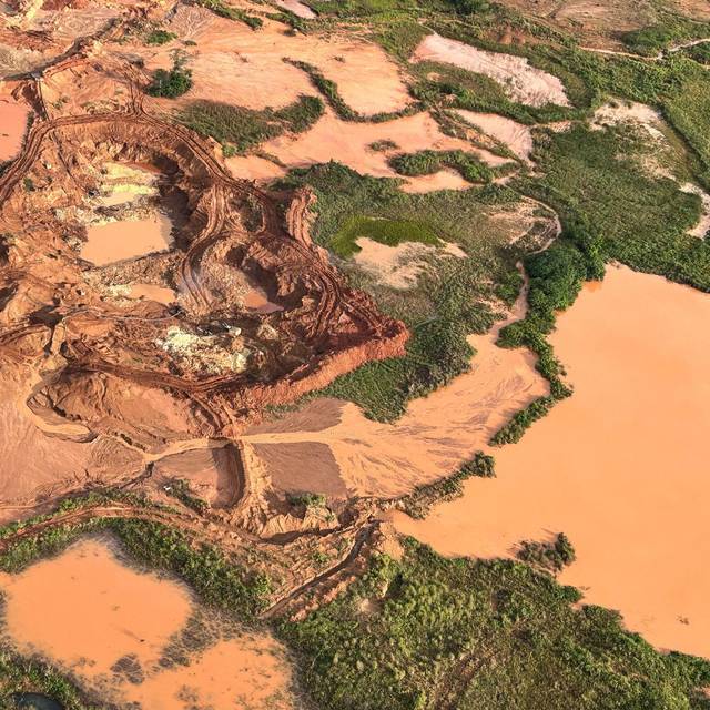 Schlag gegen Goldabbau im Amazonas: Hunderte Bagger zerstört