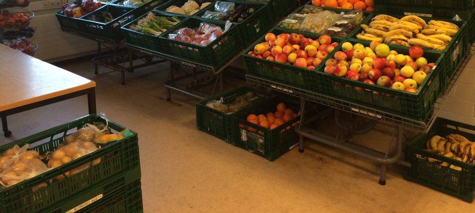 Tafel, Bedürftige, arm