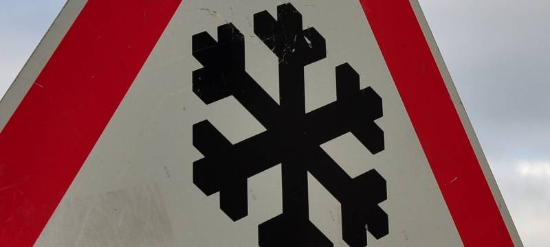 Die Polizei im Sauerland warnt vor Straßenglätte