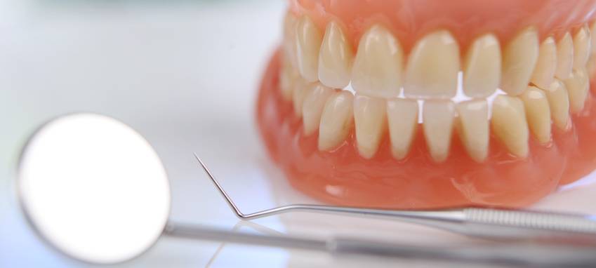 Sauerland: mehrere Millionen Euro für Zahnersatz