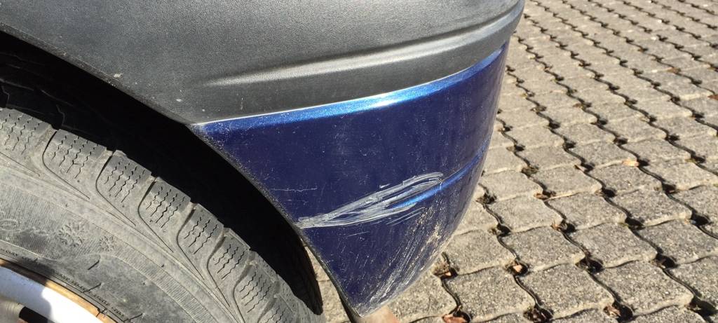 Auch kleine "Parkplatzrempler" sind keine Kavaliersdelikte, sondern müssen gemeldet werden.