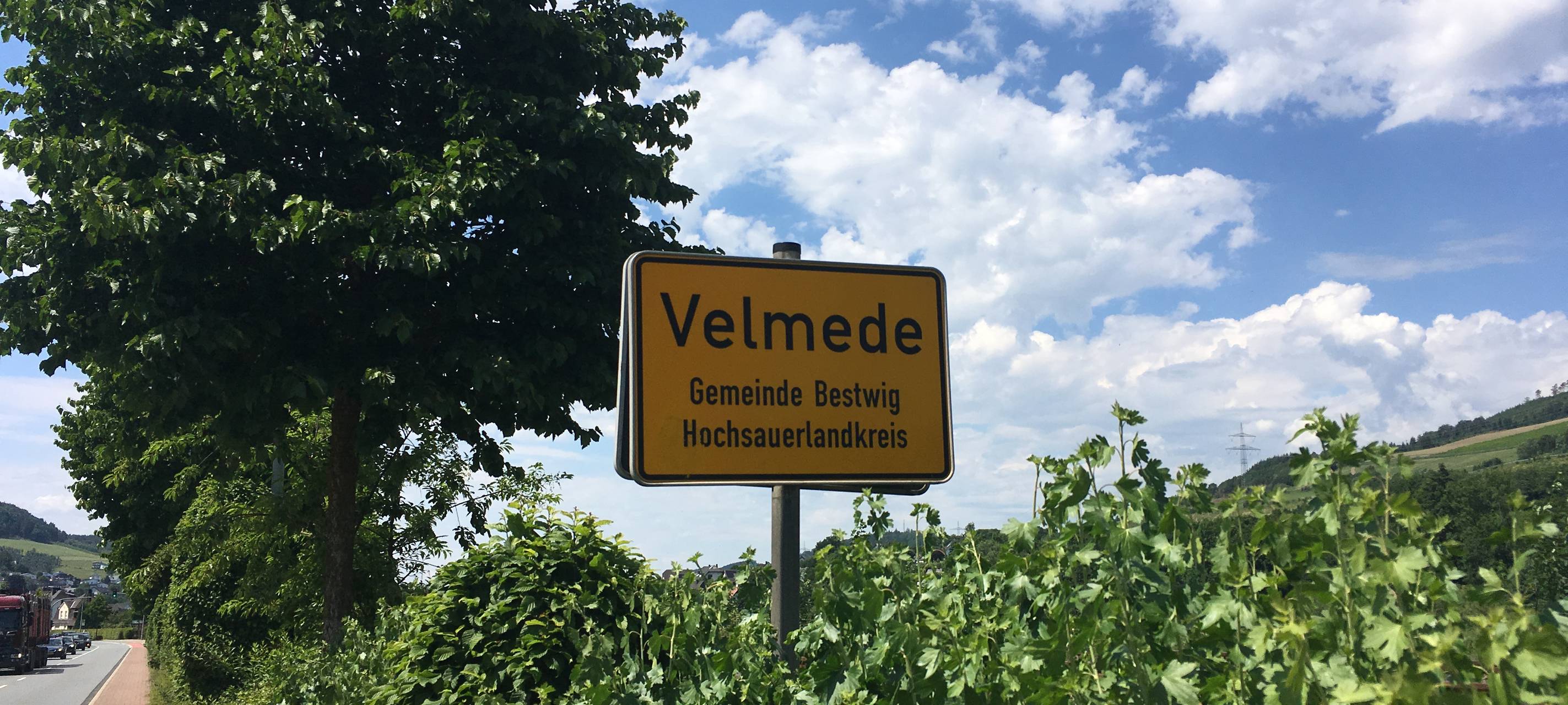 Aufgenommen im Juni 2019
Ortsschild zum Ortsübergang Bestwig-Velmede