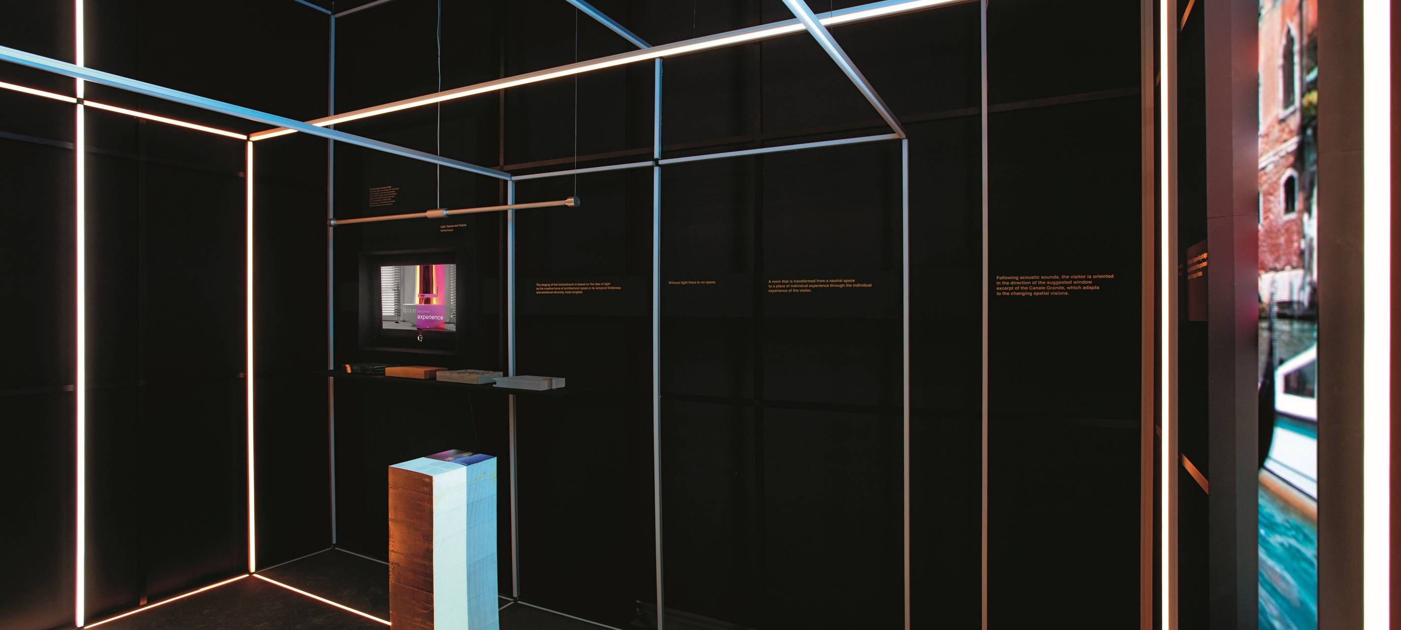 Lichtinstallation auf der Architektur Biennale