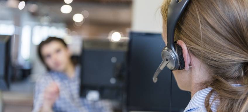 Bezirksregierung bietet wieder Zeugnistelefon an