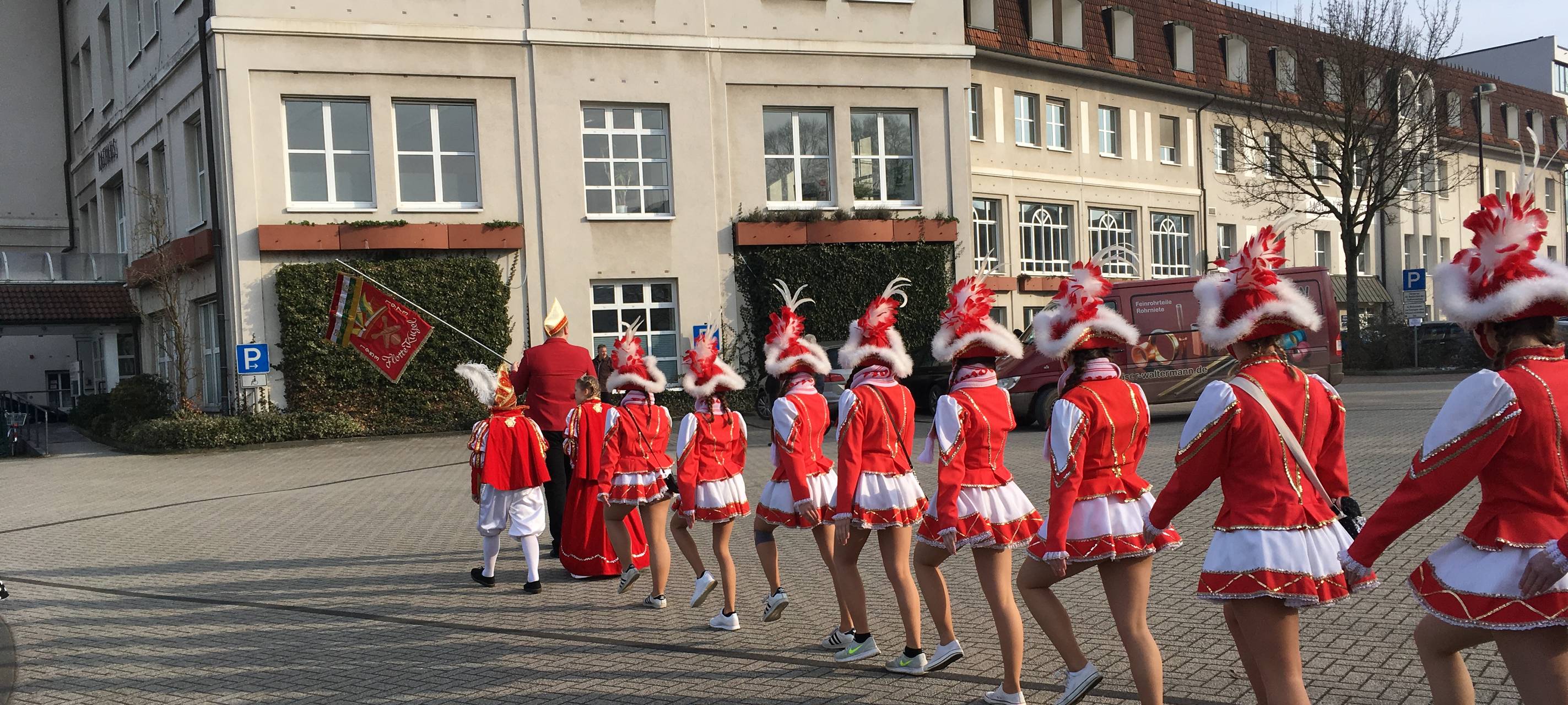 Erstürmung des Sunderner Rathauses an Weiberfastnacht 2018.
