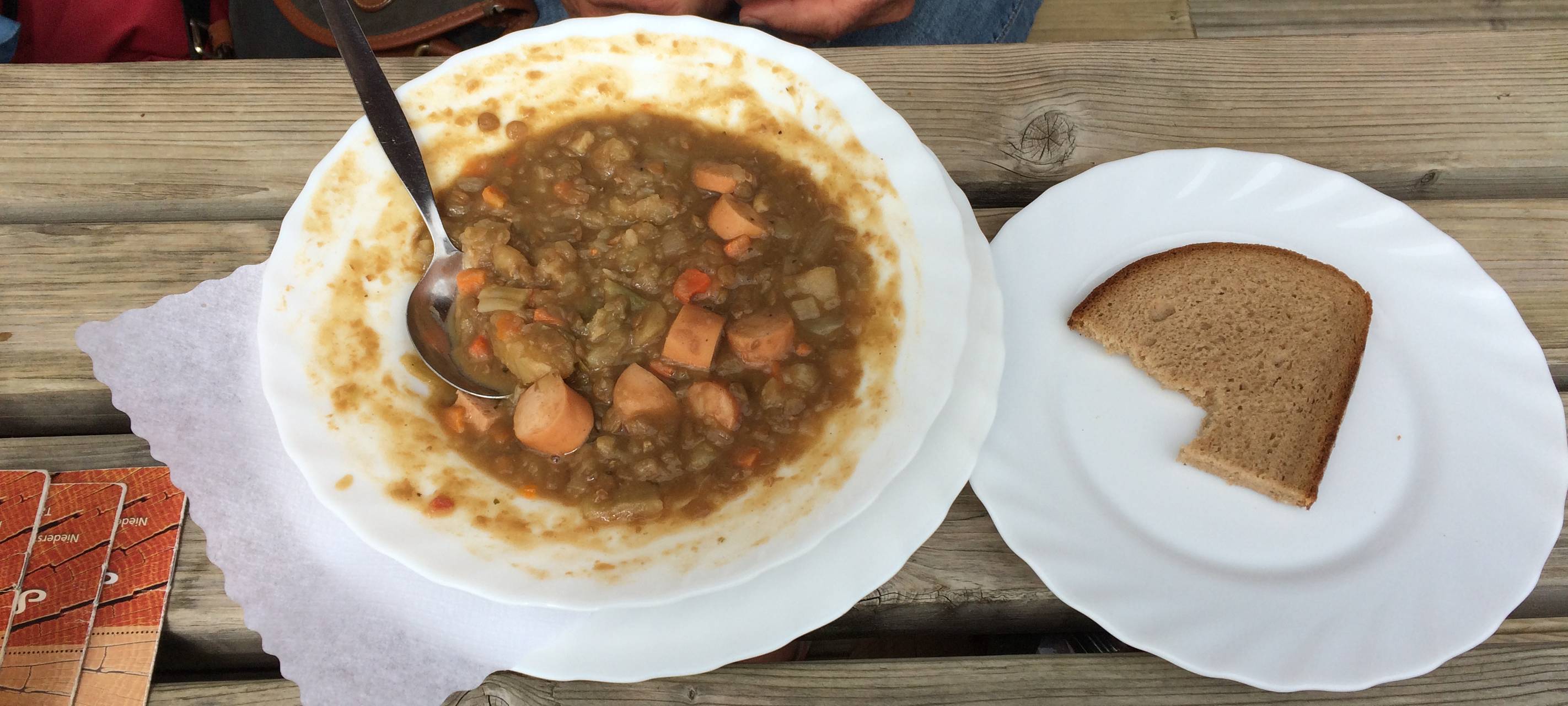 Essen auf der Hochheidehütte in Niedersfeld.