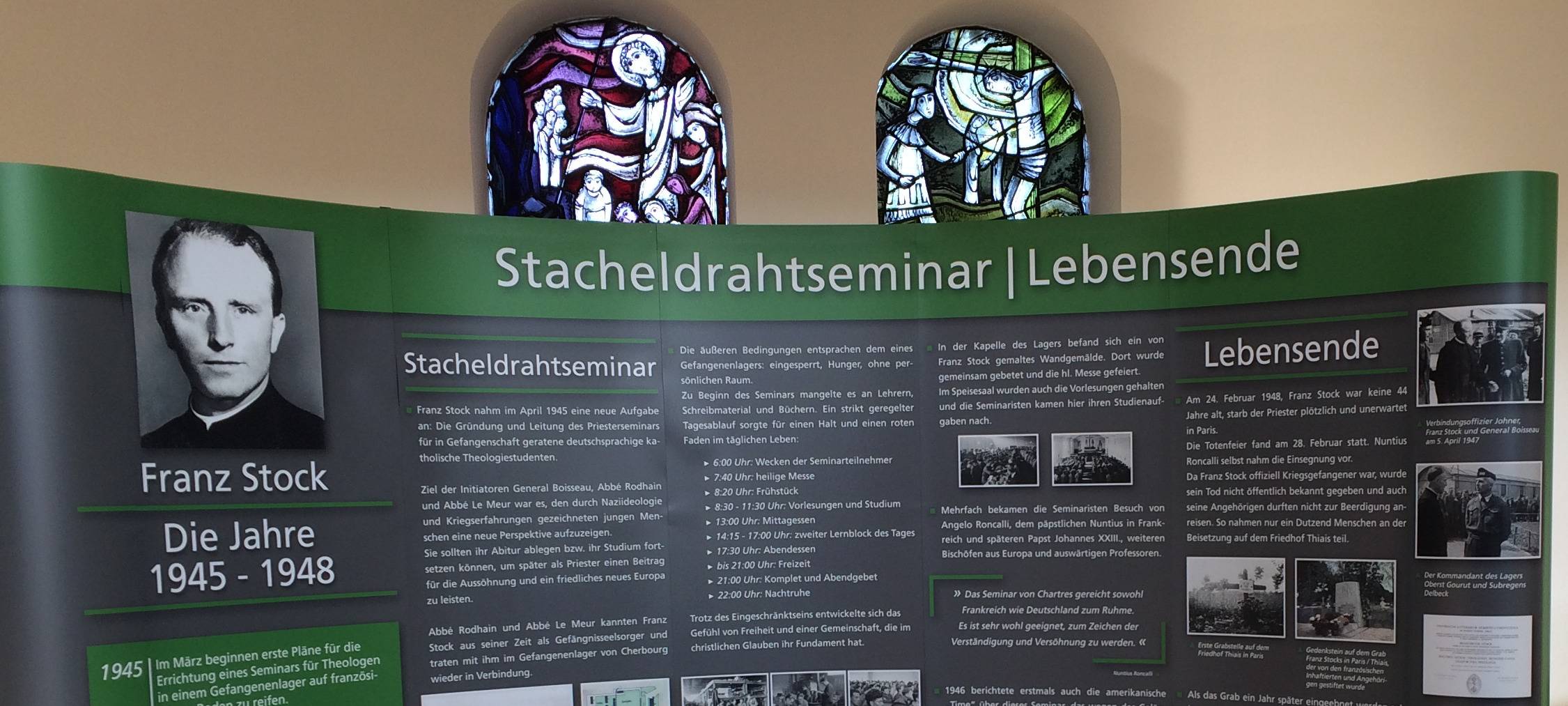 Sie neue Franz-Stock-Wanderausstellung wurde im Februar 2018 offiziell vorgestellt. Im Auftrag des Neheimer Franz-Stock-Komittees wurde sie von FH in Meschede konzipiert und medial aufgestellt. Die Ausstellung besteht aus 3 großen Stellwänden, die schnell auf-und abgebaut werden können. Per QR-Codes können im Smartphone Filme über Franz Stock angesehen werden oder Übersetzungen des Textes ins Englische oder Französische.