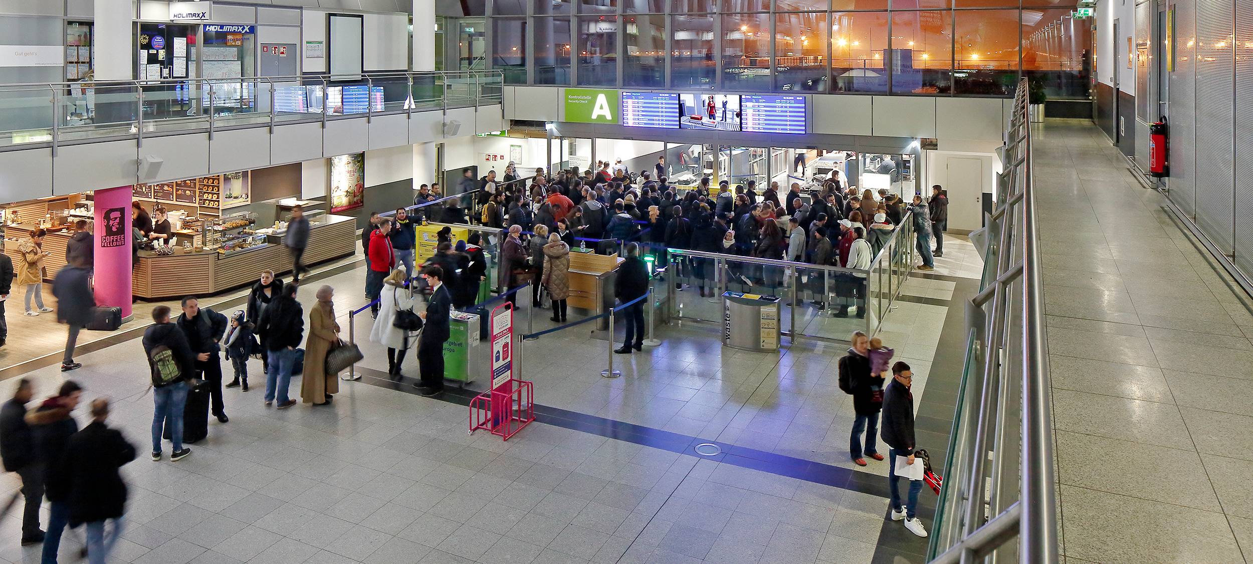 Abflughalle Flughafen Dortmund