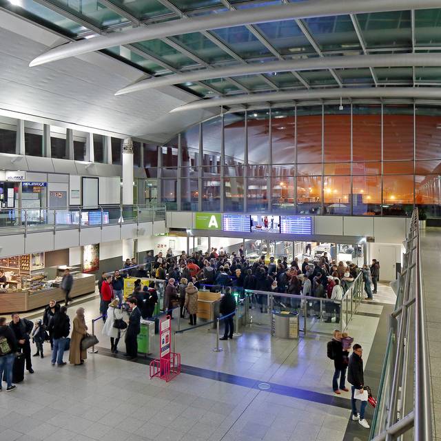 Abflughalle Flughafen Dortmund
