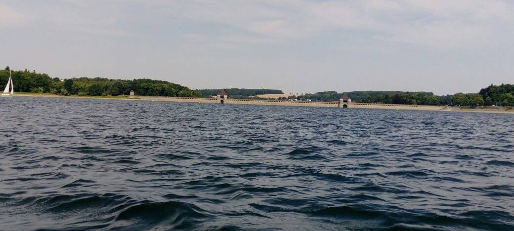 Möhnesee mit Staumauer