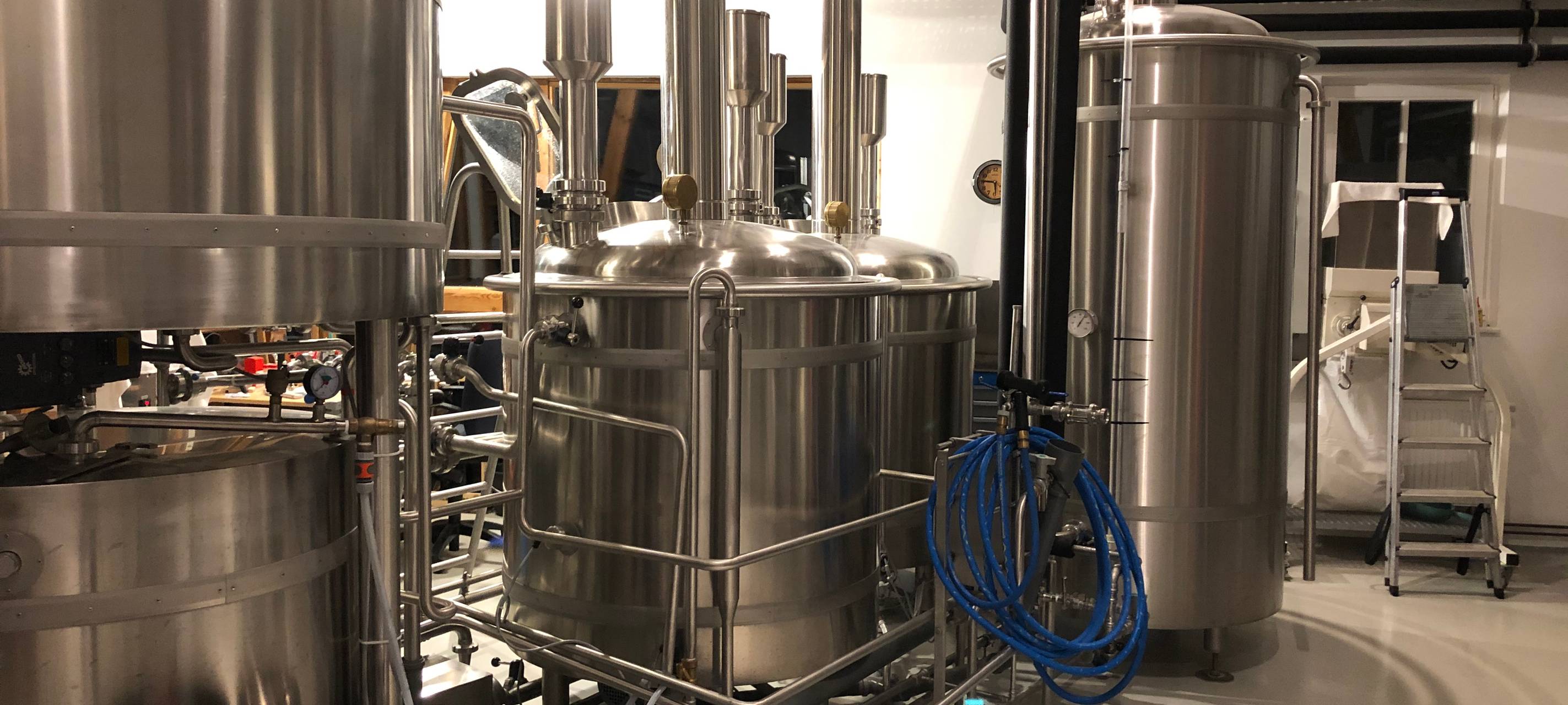 Hallenberg: Umweltminister Krischer bei Brauerei