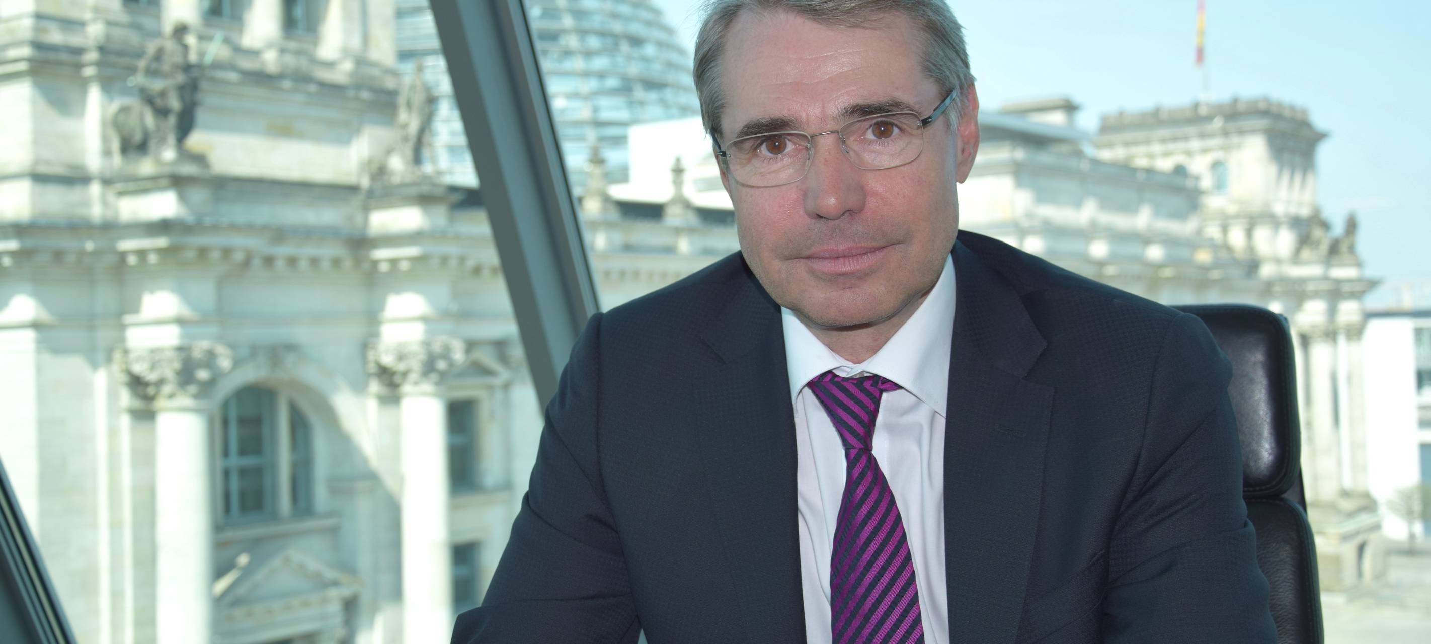 Cronenberg bleibt FDP-Chef