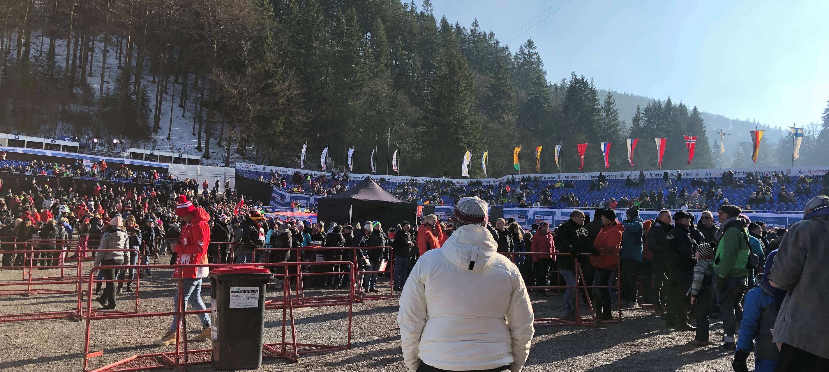Skispringen gestartet