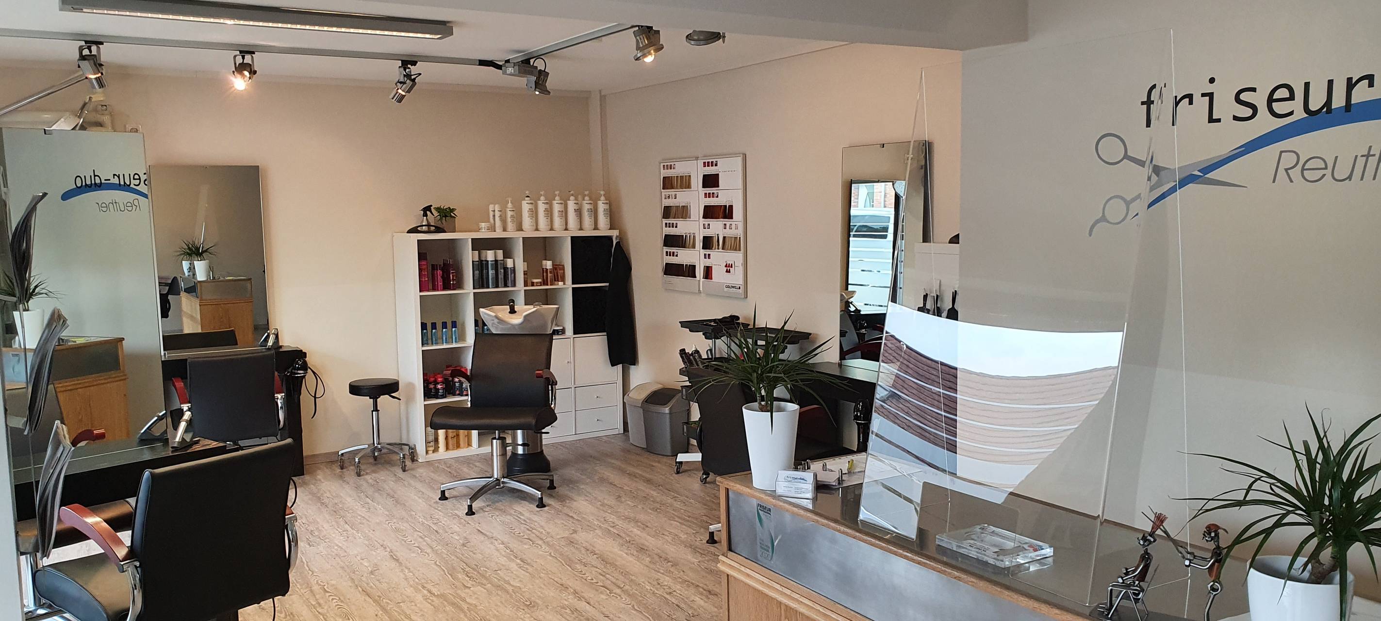 Friseursalons im Sauerland dürfen heute wieder öffnen