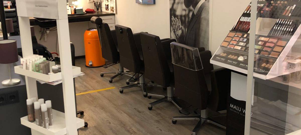 Friseure im Sauerland bereiten sich auf Neustart vor