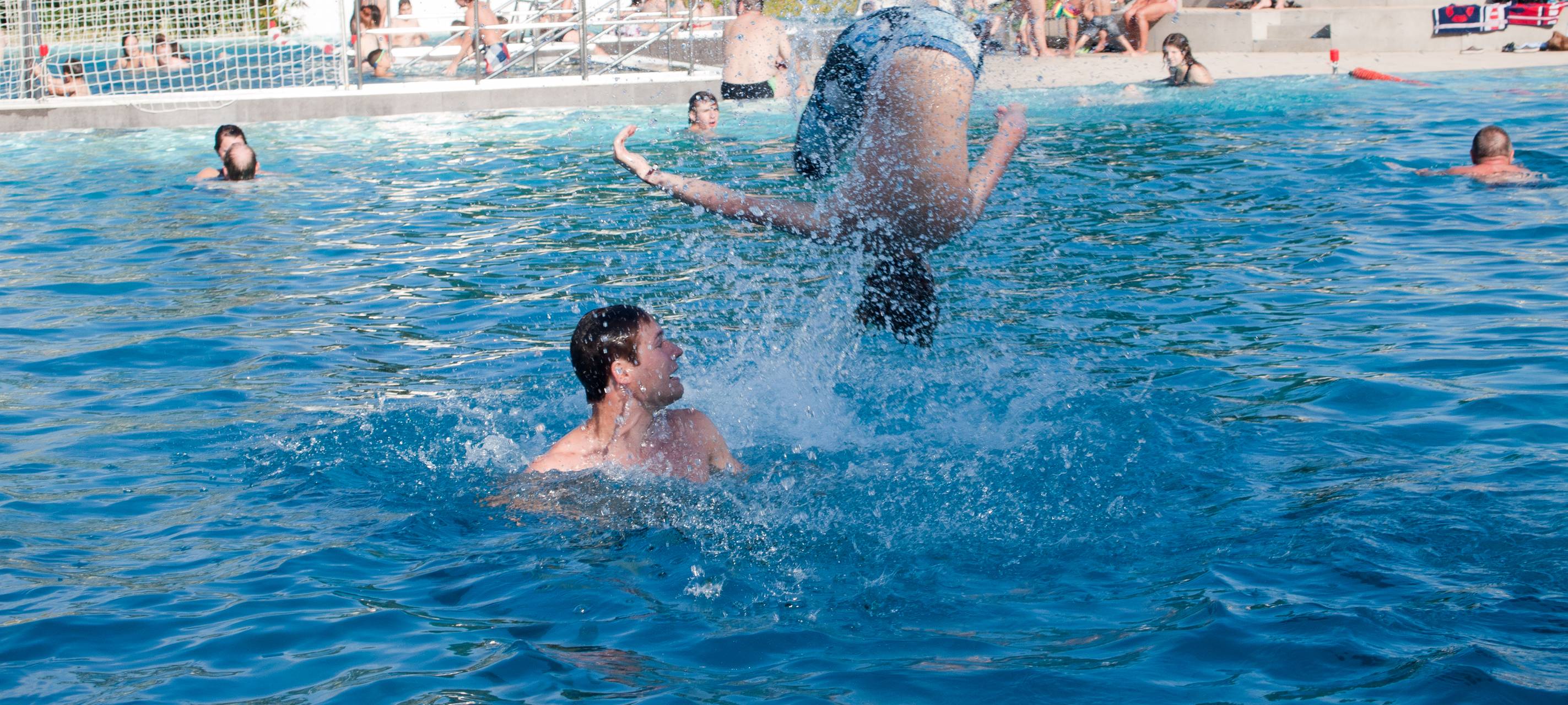Freibadwetter im Sauerland: In Brilon läuft Saison länger