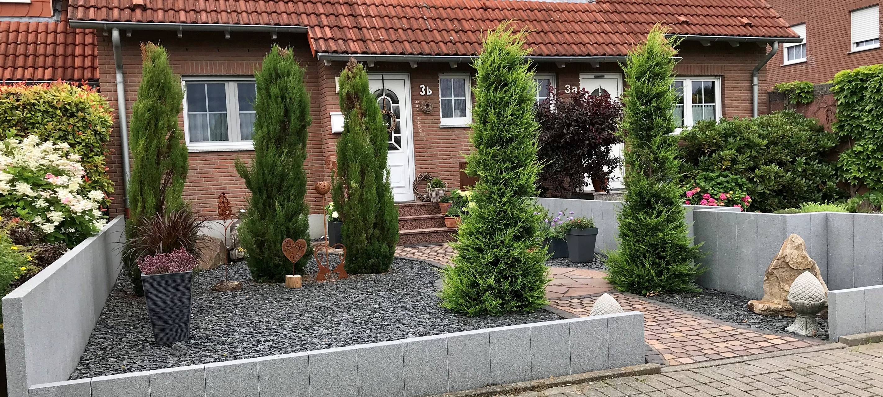 Vorgärten: Bunt statt grau im Sauerland