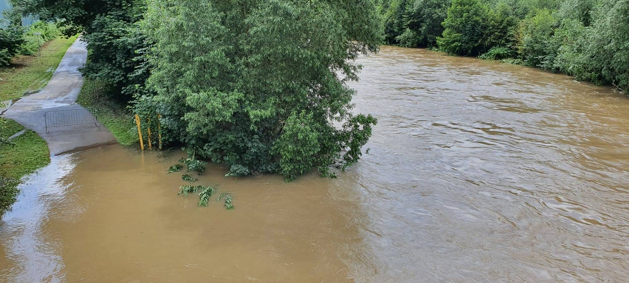 Flüsse im Sauerland führen viel Wasser