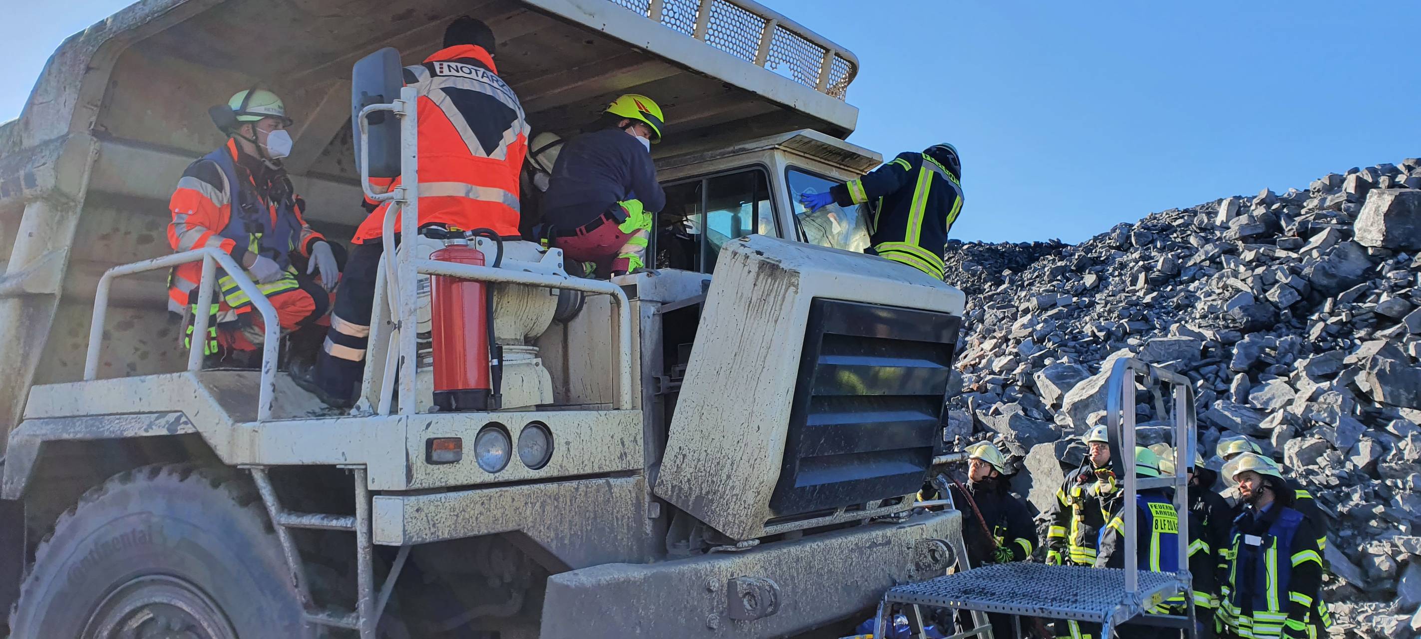 Arbeitsunfall in einem Steinbruch in Arnsberg-Holzen