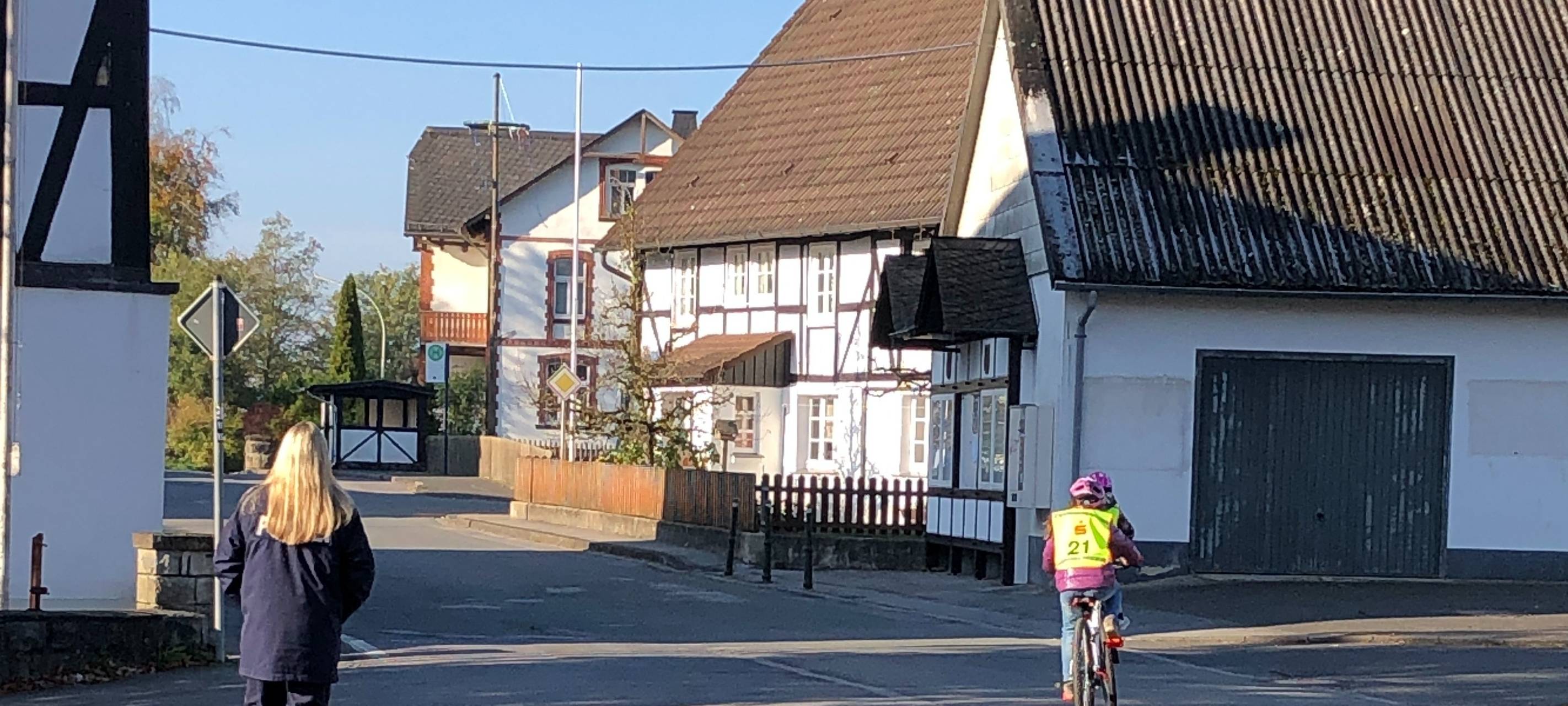 Kinder im Sauerland mit Problemen beim Radfahren