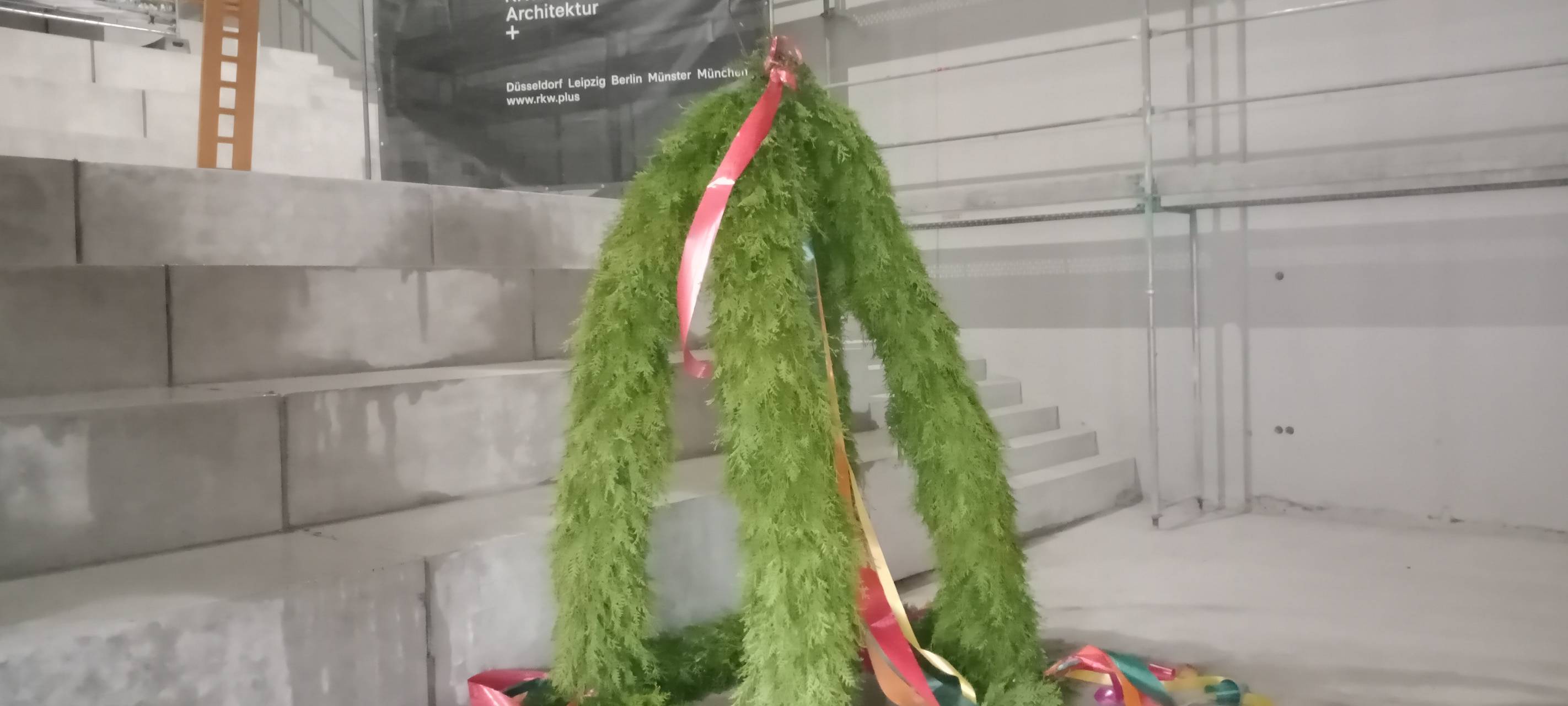 Arnsberg: Berufskolleg am Berliner Platz feiert Richtfest