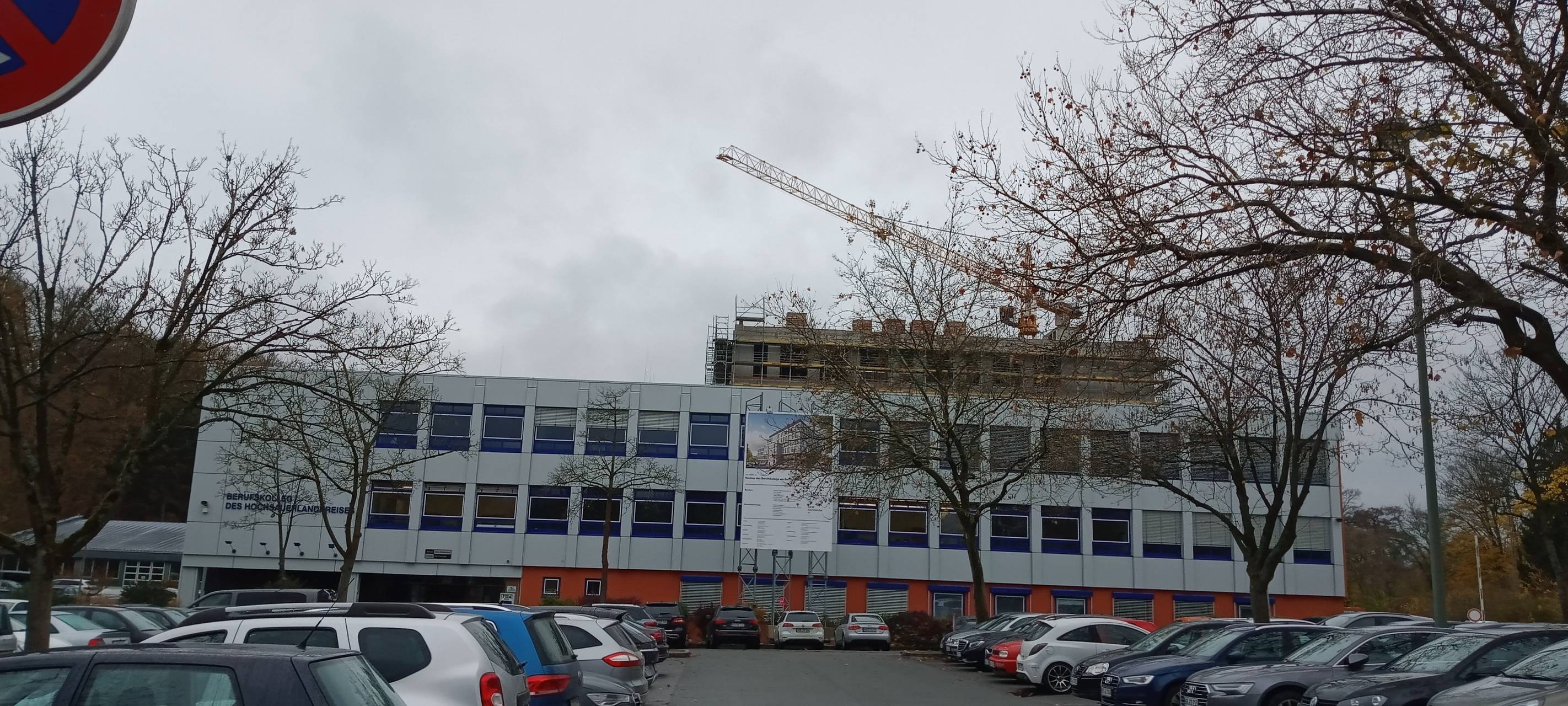 Arnsberg: Berufskolleg am Berliner Platz feiert Richtfest