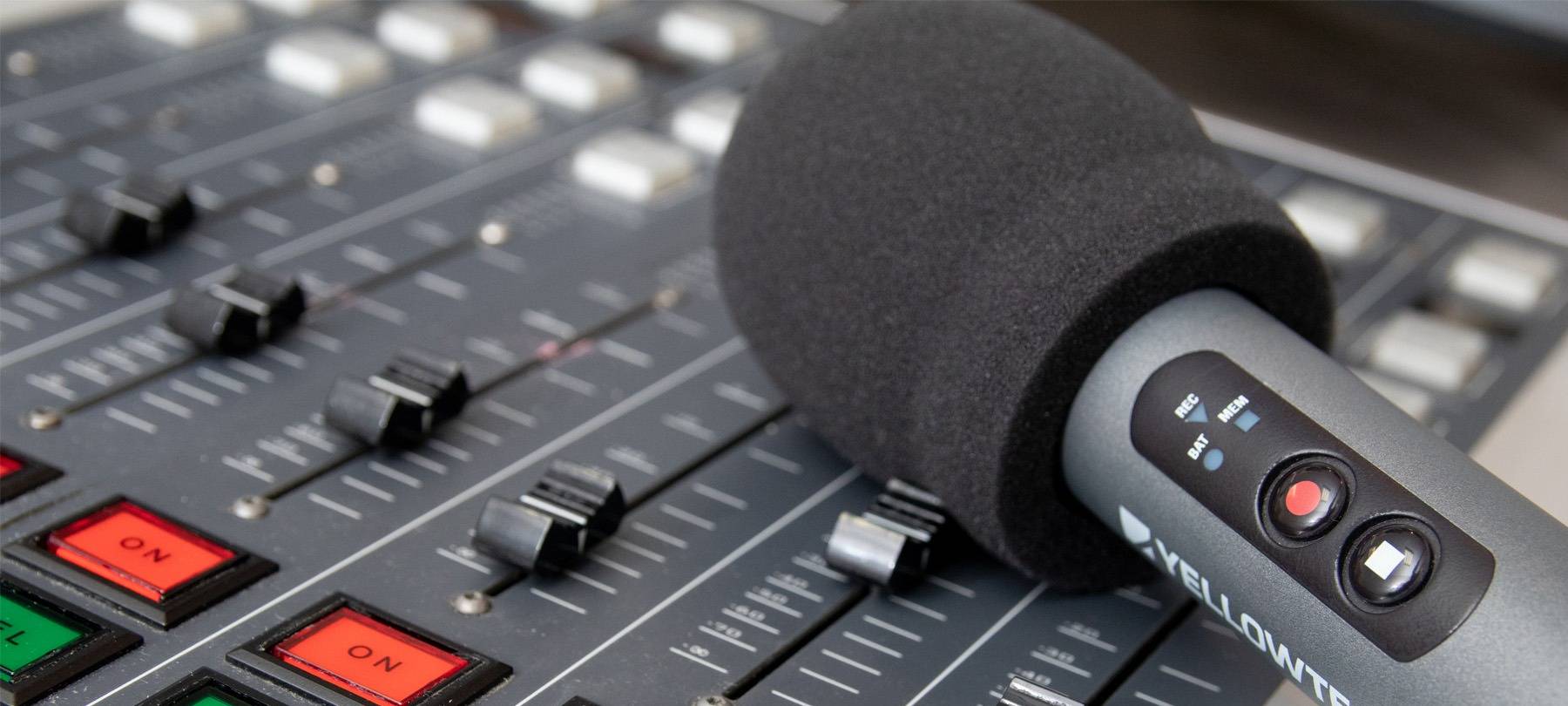 Mikrofon auf Mischpult
