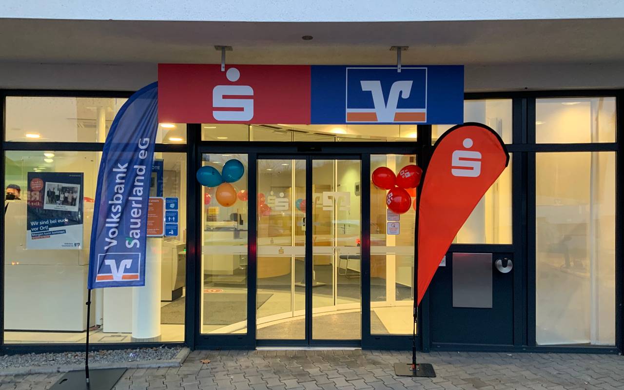 Erste gemeinsame Filiale von VOBA und SPK im Sauerland - Radio Sauerland