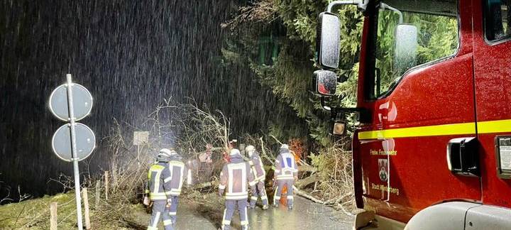 Unfälle auf glatten Straßen im Sauerland