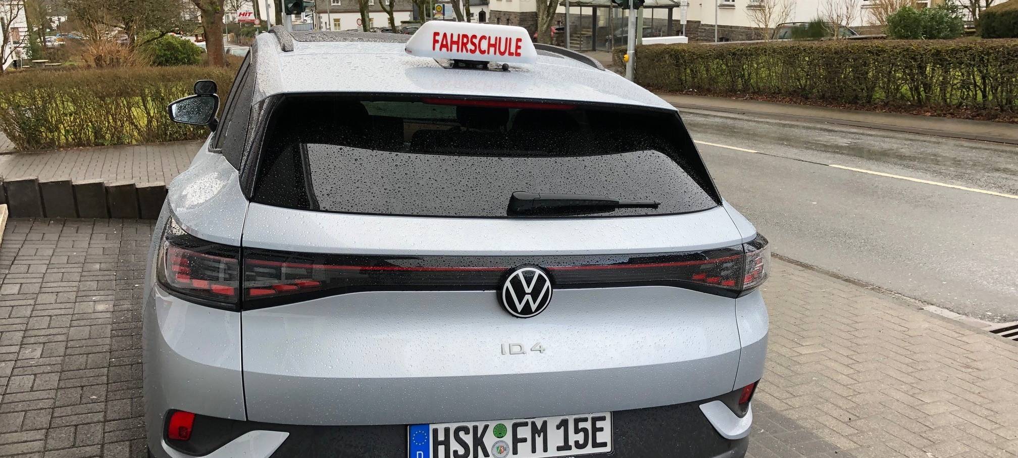 Zum Nachhören: Immer mehr E-Autos, kaum Schnellladesäulen im HSK