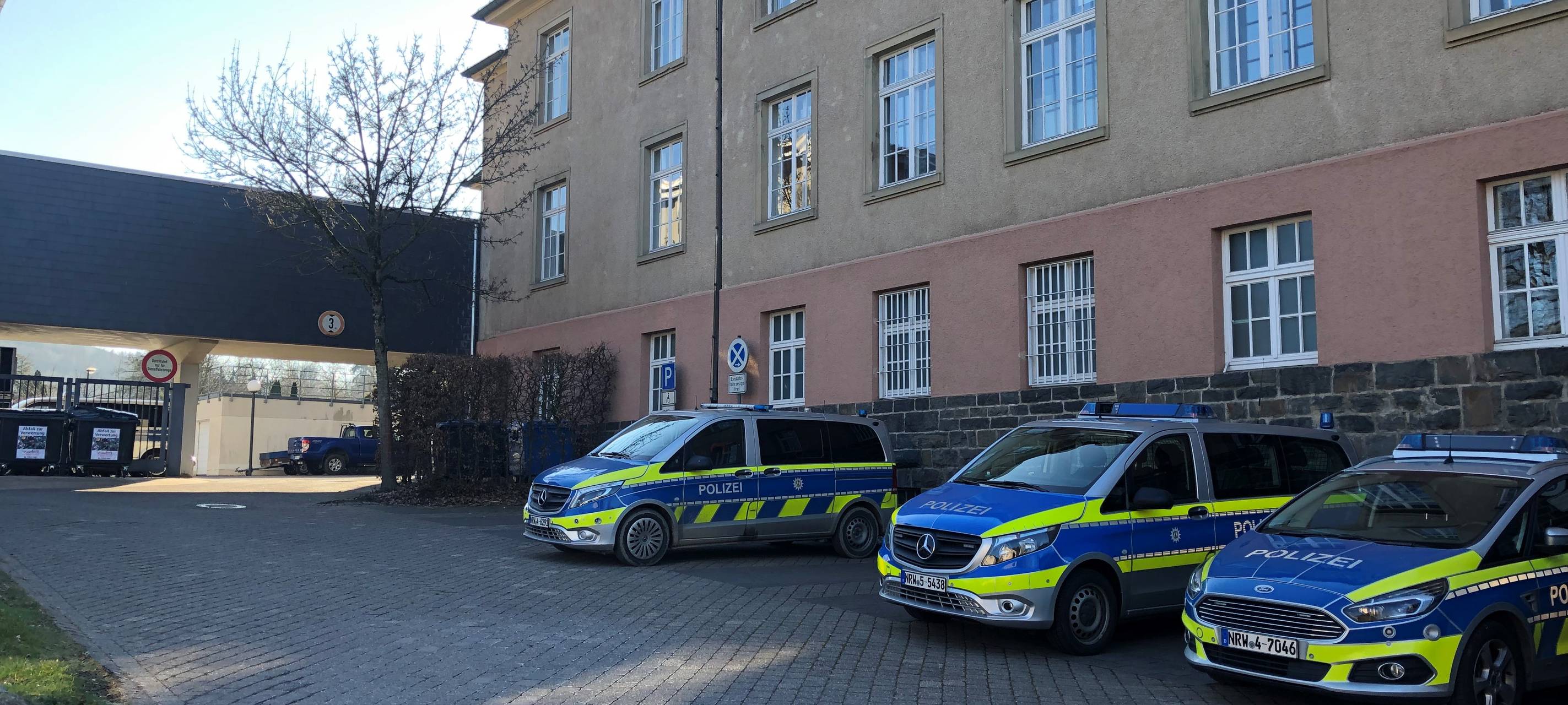 Zwei Tatverdächtige wegen Raubüberfall festgenommen