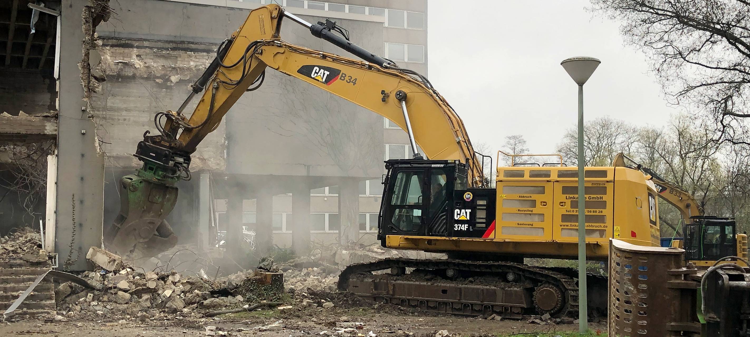 Flachtrakt des Arnsberger Rathauses wird abgebrochen