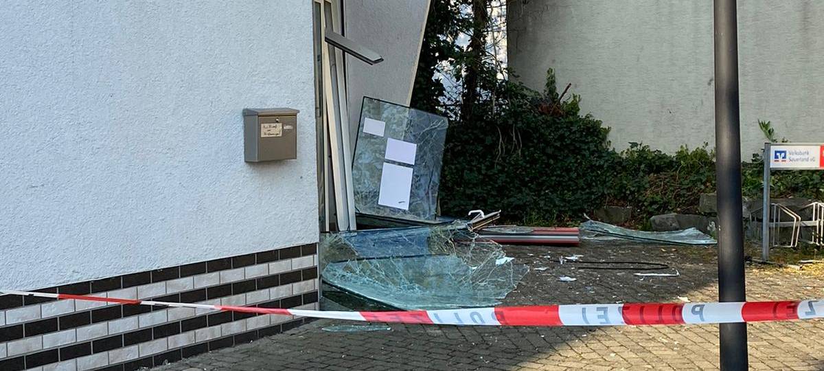 Geldautomat in Arnsberg-Voßwinkel gesprengt