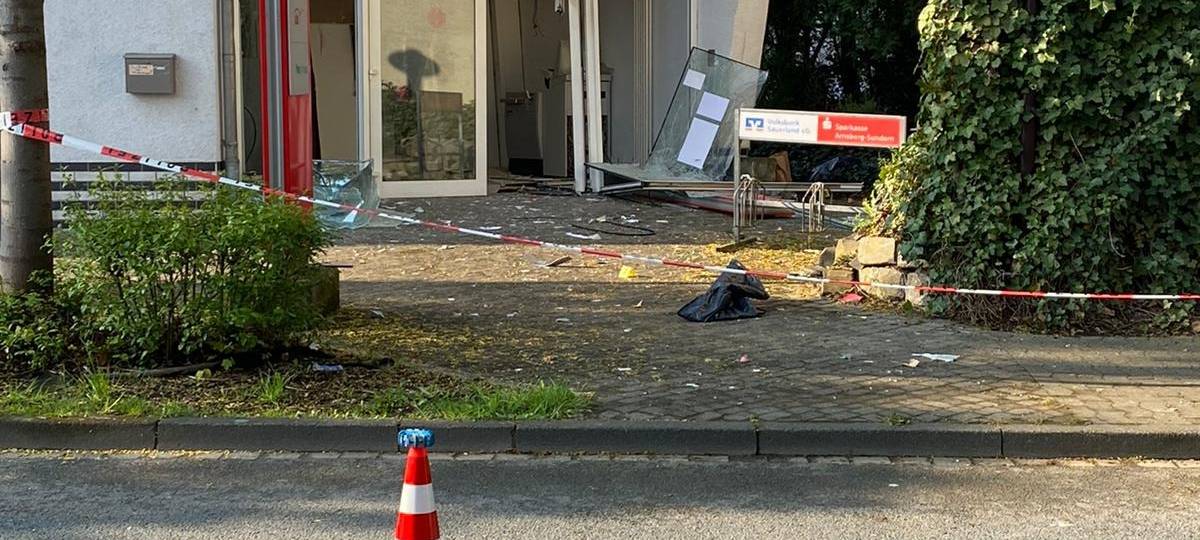 Geldautomat in Arnsberg-Voßwinkel gesprengt