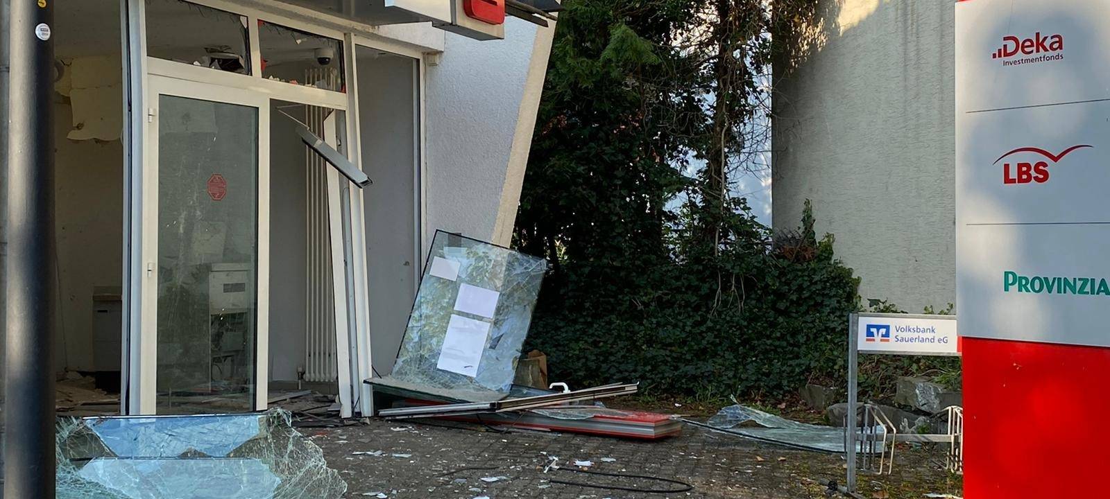 Geldautomat in Arnsberg-Voßwinkel gesprengt