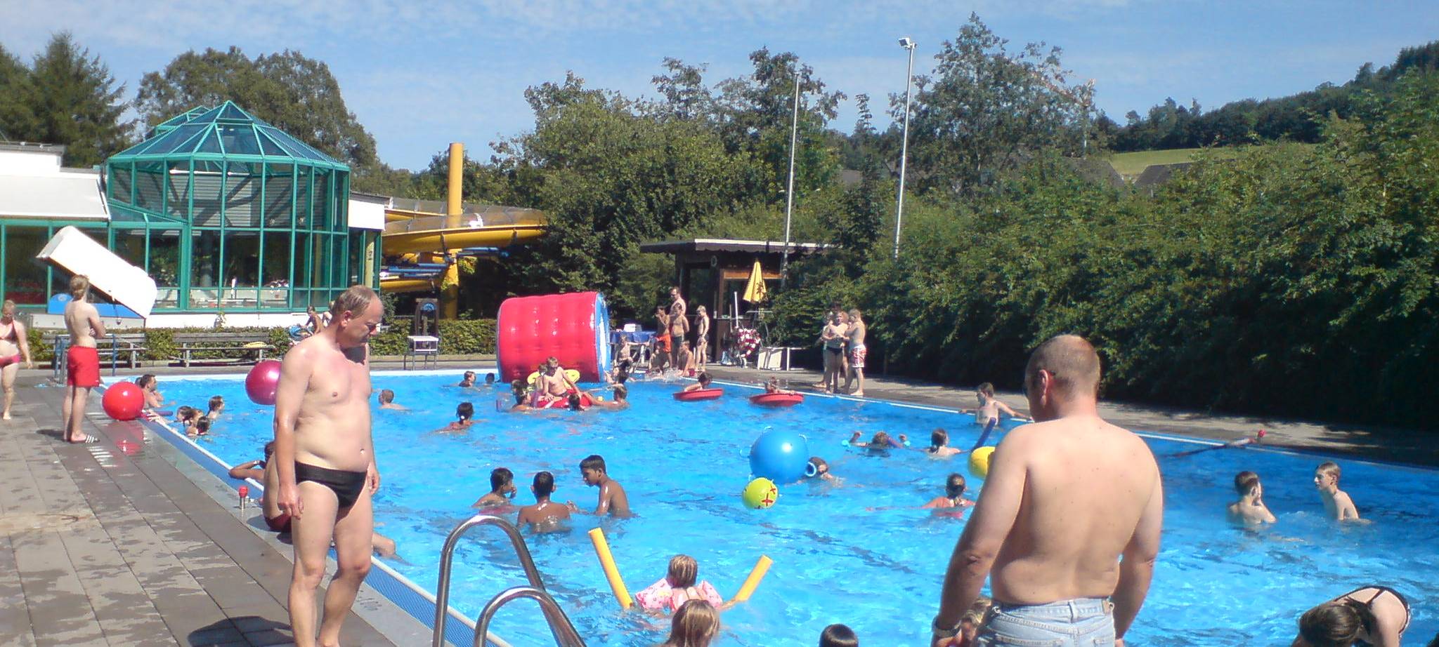 Das Esselbad in Eslohe eröffnet Freibad-Saison im Sauerland
