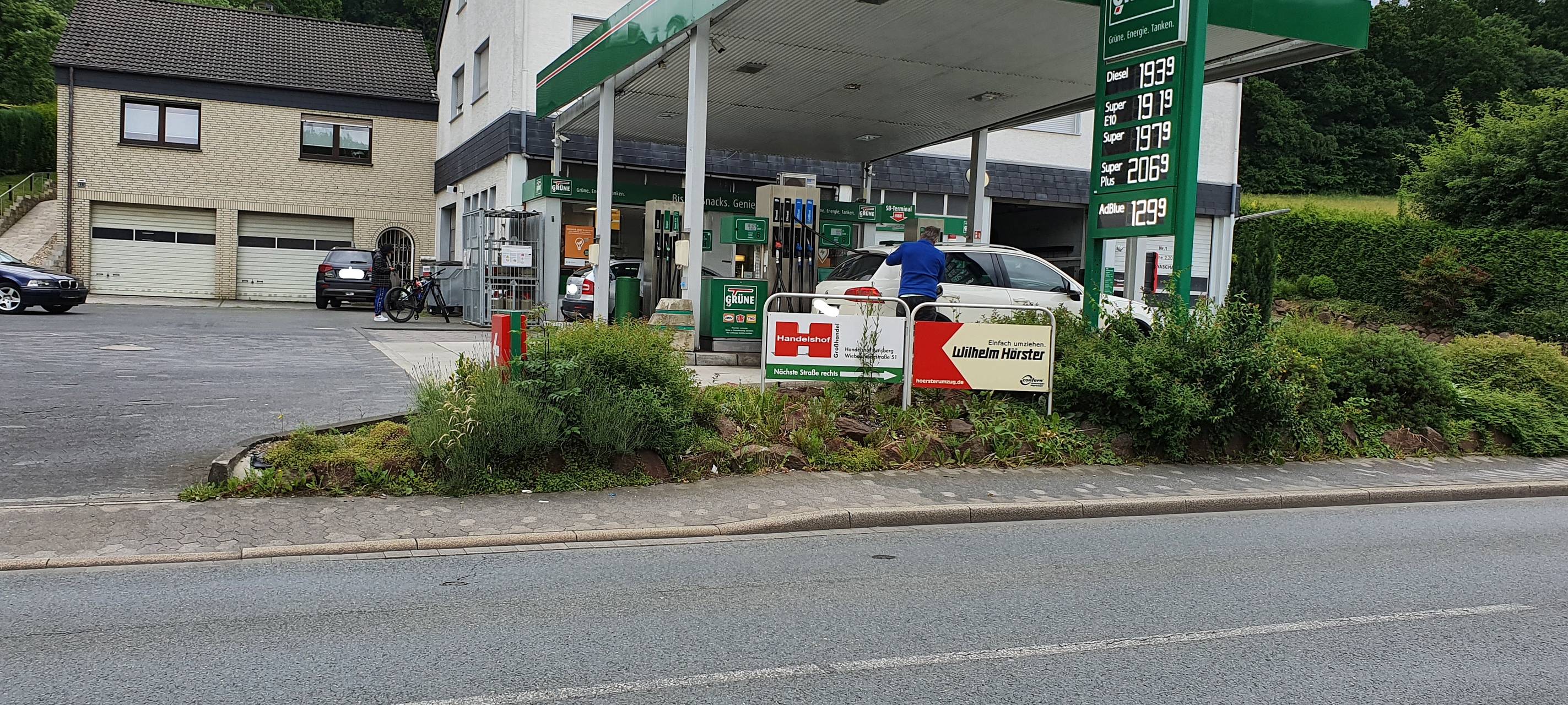 Zum Nachhören: Tankrabatt kommt kaum im HSK an