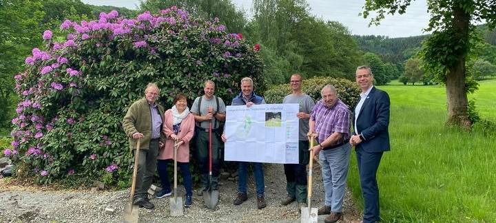 Winterberg-Altenfeld: Dorfplatz wird verschönert