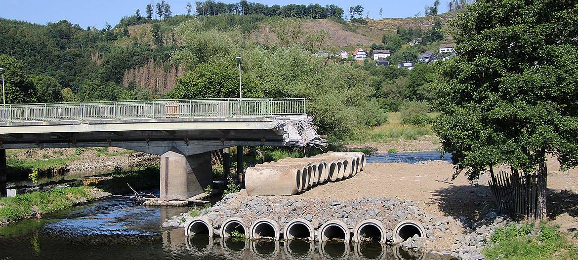 Beim Abriss der Oeventroper Brücke Zeitkapsel gefunden