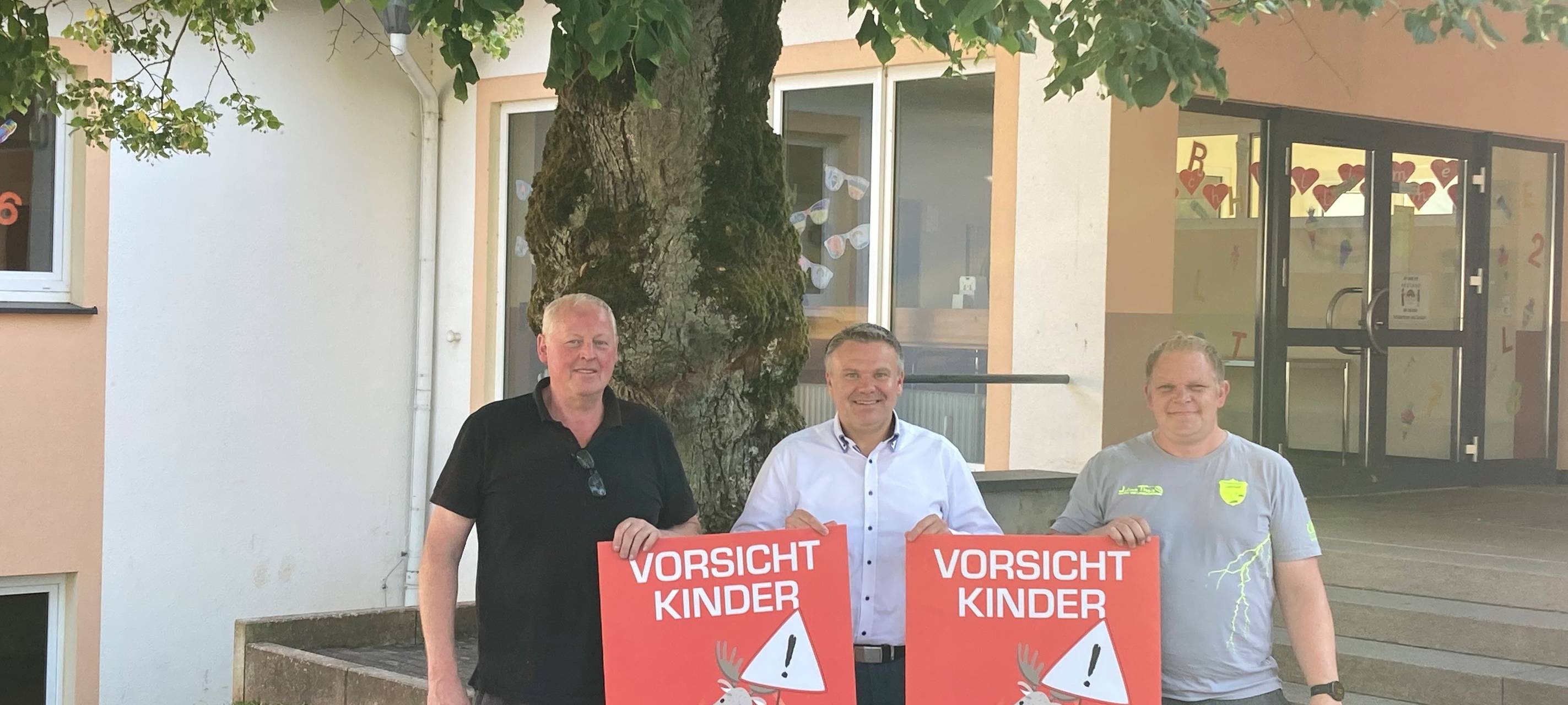 Vorsicht Kinder! Für mehr Sicherheit auf Sauerländer Straßen mit Emil